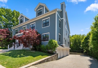 43 Spring Street, Somerville, Massachusetts 02143, 4 Bedrooms Bedrooms, 7 Rooms Rooms,2.5 BathroomsBathrooms,Residential,For Sale,Spring Street,73220161