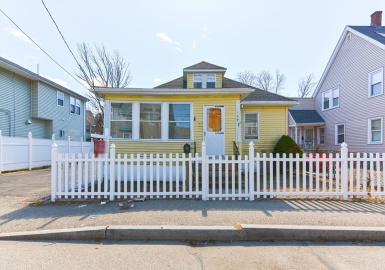 149 S Walnut St, Quincy, Massachusetts 02169, 4 Bedrooms Bedrooms, 8 Rooms Rooms,1 BathroomBathrooms,Residential,For Sale,S Walnut St,73216363