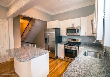 40 Humphreys St, Boston, Massachusetts 02125, 5 Bedrooms Bedrooms, 9 Rooms Rooms,2 BathroomsBathrooms,Residential Lease,For Rent,Humphreys St,73210405
