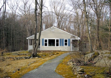 139 Grove, Westwood, Massachusetts 02090, 3 Bedrooms Bedrooms, 6 Rooms Rooms,1 BathroomBathrooms,Residential,For Sale,Grove,73217686