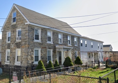 23 Ames, Lowell, Massachusetts 01852, 4 Bedrooms Bedrooms, 9 Rooms Rooms,1 BathroomBathrooms,Residential Lease,For Rent,Ames,73212643