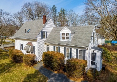 24 S Main St, Acushnet, Massachusetts 02743, 1 Bedroom Bedrooms, 7 Rooms Rooms,1.5 BathroomsBathrooms,Residential,For Sale,S Main St,73225436