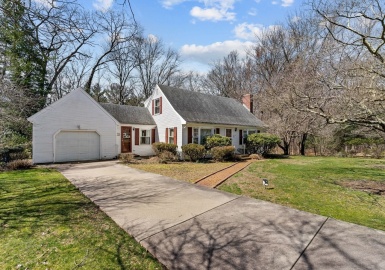 68 Briarbrook, Seekonk, Massachusetts 02771, 3 Bedrooms Bedrooms, 6 Rooms Rooms,2 BathroomsBathrooms,Residential,For Sale,Briarbrook,73225445