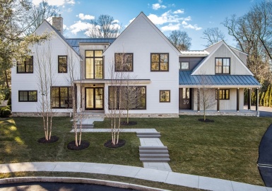 39 Westfield Road, Newton, Massachusetts 02465, 6 Bedrooms Bedrooms, 16 Rooms Rooms,8 BathroomsBathrooms,Residential,For Sale,Westfield Road,73200590