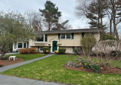 176 Marks St, Rockland, Massachusetts 02370, 3 Bedrooms Bedrooms, 8 Rooms Rooms,2 BathroomsBathrooms,Residential,For Sale,Marks St,73225749
