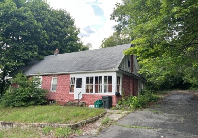 40 Spring Street Ext, South Hadley, Massachusetts 01075, 4 Bedrooms Bedrooms, 7 Rooms Rooms,1 BathroomBathrooms,Residential,For Sale,Spring Street Ext,73139965