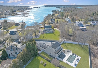230 Cushman Ln, Dartmouth, Massachusetts 02748, 4 Bedrooms Bedrooms, 4 Rooms Rooms,3 BathroomsBathrooms,Residential,For Sale,Cushman Ln,73203918