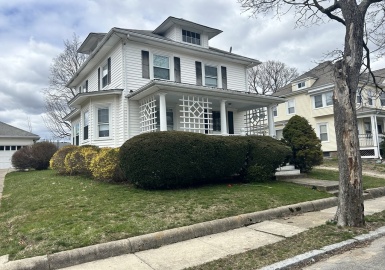 439 Moraine St, Brockton, Massachusetts 02301, 4 Bedrooms Bedrooms, 6 Rooms Rooms,1 BathroomBathrooms,Residential,For Sale,Moraine St,73221105