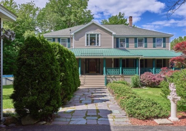 103 Theresa St, Fitchburg, Massachusetts 01420, 4 Bedrooms Bedrooms, 8 Rooms Rooms,4 BathroomsBathrooms,Residential,For Sale,Theresa St,73217828