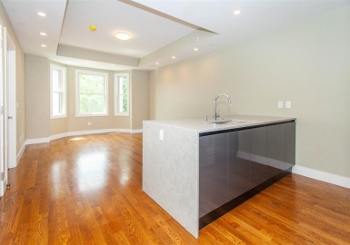 906 East 2nd, Boston, Massachusetts 02127, 1 Bedroom Bedrooms, 3 Rooms Rooms,1 BathroomBathrooms,Residential Lease,For Rent,East 2nd,73209713