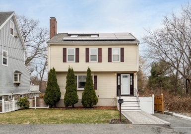 8 Grouse St, Boston, Massachusetts 02132, 3 Bedrooms Bedrooms, 9 Rooms Rooms,3.5 BathroomsBathrooms,Residential,For Sale,Grouse St,73218698