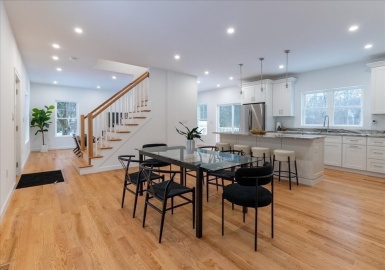 981 Summer St, Lynnfield, Massachusetts 01940, 3 Bedrooms Bedrooms, 9 Rooms Rooms,2.5 BathroomsBathrooms,Residential,For Sale,Summer St,73228950