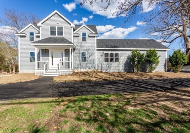 999 Bark St, Swansea, Massachusetts 02777, 4 Bedrooms Bedrooms, 6 Rooms Rooms,3.5 BathroomsBathrooms,Residential,For Sale,Bark St,73225422