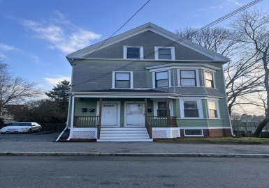100 Linden St, Salem, Massachusetts 01970, 2 Bedrooms Bedrooms, 5 Rooms Rooms,1 BathroomBathrooms,Residential Lease,For Rent,Linden St,73223727