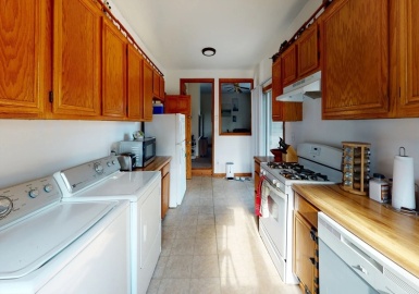 395 Lexington Street, Newton, Massachusetts 02466, 5 Bedrooms Bedrooms, 8 Rooms Rooms,2 BathroomsBathrooms,Residential Lease,For Rent,Lexington Street,73208050
