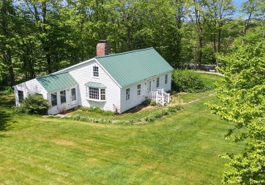 52 Wilder, Bolton, Massachusetts 01740, 2 Bedrooms Bedrooms, 6 Rooms Rooms,1 BathroomBathrooms,Residential Lease,For Rent,Wilder,73223615
