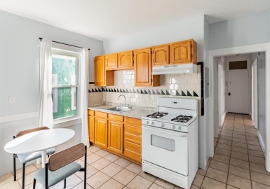 15 Groom St., Boston, Massachusetts 02125, 3 Bedrooms Bedrooms, 5 Rooms Rooms,1 BathroomBathrooms,Residential Lease,For Rent,Groom St.,73088874