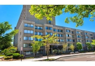 1731 Beacon St, Brookline, Massachusetts 02445, 2 Bedrooms Bedrooms, 4 Rooms Rooms,1 BathroomBathrooms,Residential Lease,For Rent,Beacon St,73217830