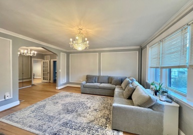 6 Lanark Road, Brookline, Massachusetts 02445, 2 Bedrooms Bedrooms, 6 Rooms Rooms,1 BathroomBathrooms,Residential Lease,For Rent,Lanark Road,73202185