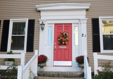 2 Spring Street: Summer/Vacation, Gloucester, Massachusetts 01930, 1 Bedroom Bedrooms, 4 Rooms Rooms,2 BathroomsBathrooms,Residential Lease,For Rent,Spring Street: Summer/Vacation,73198557