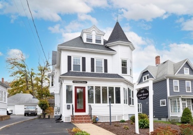 143 Court Street, Plymouth, Massachusetts 02360, 4 Bedrooms Bedrooms, 9 Rooms Rooms,2.5 BathroomsBathrooms,Residential Lease,For Rent,Court Street,73219859