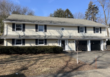 18 Alden Ave, Stoneham, Massachusetts 02190, 2 Bedrooms Bedrooms, 5 Rooms Rooms,2 BathroomsBathrooms,Residential Lease,For Rent,Alden Ave,73224200
