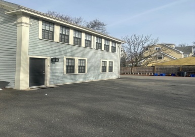 13 Winter Street, Arlington, Massachusetts 02474, 1 Bedroom Bedrooms, 4 Rooms Rooms,1 BathroomBathrooms,Residential Lease,For Rent,Winter Street,73217350