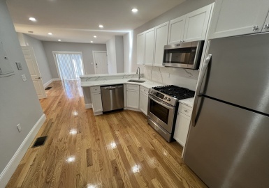 372 Oxford St, Cambridge, Massachusetts 02140, 1 Bedroom Bedrooms, 2 Rooms Rooms,1 BathroomBathrooms,Residential Lease,For Rent,Oxford St,73224628