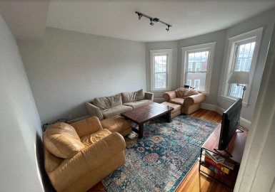 11 Ticknor, Boston, Massachusetts 02127, 4 Bedrooms Bedrooms, 6 Rooms Rooms,2 BathroomsBathrooms,Residential Lease,For Rent,Ticknor,73225169