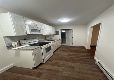 13 Perkins Ave, Brockton, Massachusetts 02301, 1 Bedroom Bedrooms, 3 Rooms Rooms,1 BathroomBathrooms,Residential Lease,For Rent,Perkins Ave,73223082