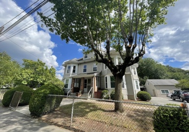 36 Lowell Ave, Newton, Massachusetts 02460, 3 Bedrooms Bedrooms, 6 Rooms Rooms,2 BathroomsBathrooms,Residential Lease,For Rent,Lowell Ave,73189910