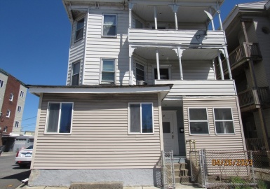 4 Plum Street, Worcester, Massachusetts 01604, 2 Bedrooms Bedrooms, 6 Rooms Rooms,1 BathroomBathrooms,Residential Lease,For Rent,Plum Street,73225297