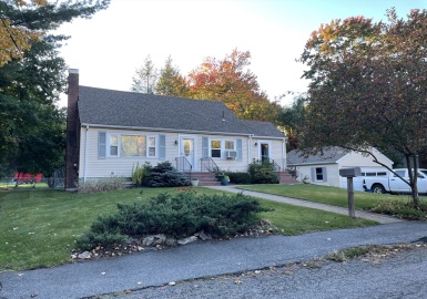21 Wiley St, Wakefield, Massachusetts 01880, 4 Bedrooms Bedrooms, 6 Rooms Rooms,2 BathroomsBathrooms,Residential Lease,For Rent,Wiley St,73223505
