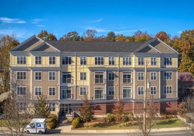 130 Tremont Street, Melrose, Massachusetts 02176, 2 Bedrooms Bedrooms, 5 Rooms Rooms,2 BathroomsBathrooms,Residential Lease,For Rent,Tremont Street,73229544