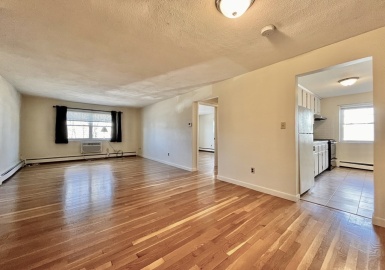 1 Wyman St, Arlington, Massachusetts 02474, 1 Bedroom Bedrooms, 3 Rooms Rooms,1 BathroomBathrooms,Residential Lease,For Rent,Wyman St,73227233