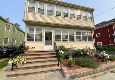 23-25 Thorndike St, Arlington, Massachusetts 02474, 2 Bedrooms Bedrooms, 5 Rooms Rooms,1 BathroomBathrooms,Residential Lease,For Rent,Thorndike St,73229760