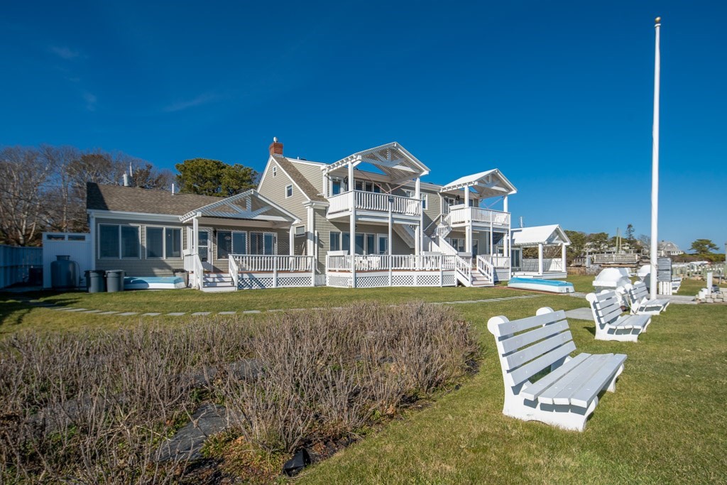 47 East Chop Drive, Oak Bluffs, Massachusetts 02557