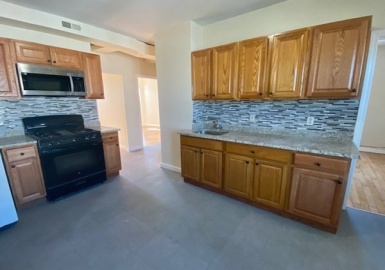 21 Forest Ave, Brockton, Massachusetts 02301, 2 Bedrooms Bedrooms, 5 Rooms Rooms,1 BathroomBathrooms,Residential Lease,For Rent,Forest Ave,73065175