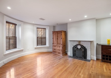 33 Worcester Sq, Boston, Massachusetts 02118, 1 Bedroom Bedrooms, 3 Rooms Rooms,1 BathroomBathrooms,Residential Lease,For Rent,Worcester Sq,73066296