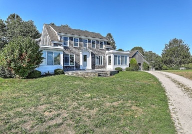 564 River Rd, Westport, Massachusetts 02790, 7 Bedrooms Bedrooms, 11 Rooms Rooms,2.5 BathroomsBathrooms,Residential Lease,For Rent,River Rd,72974682