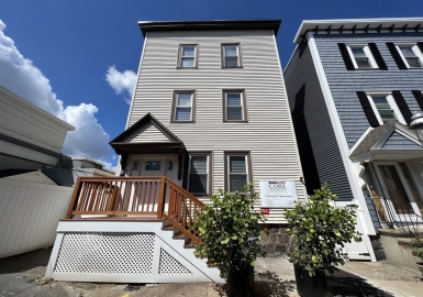 7 Transit St, Boston, Massachusetts 02127, 3 Bedrooms Bedrooms, 5 Rooms Rooms,1 BathroomBathrooms,Residential Lease,For Rent,Transit St,73025297