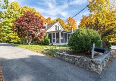 25 High St, Holliston, Massachusetts 01746, 3 Bedrooms Bedrooms, 8 Rooms Rooms,2 BathroomsBathrooms,Residential,For Sale,High St,73047702