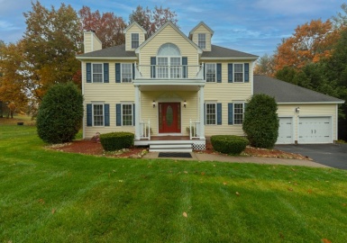 2 Deca Dr, Pepperell, Massachusetts 01463, 4 Bedrooms Bedrooms, 9 Rooms Rooms,2.5 BathroomsBathrooms,Residential,For Sale,Deca Dr,73053666