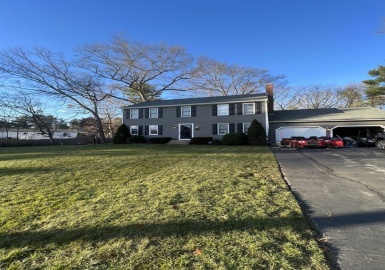 8 Hawthorne Drive, Walpole, Massachusetts 02081, 4 Bedrooms Bedrooms, 8 Rooms Rooms,2.5 BathroomsBathrooms,Residential Lease,For Rent,Hawthorne Drive,73064349