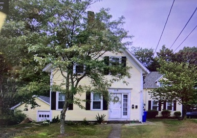112 Eatst Water, Rockland, Massachusetts 02370, 1 Bedroom Bedrooms, 4 Rooms Rooms,1 BathroomBathrooms,Residential Lease,For Rent,Eatst Water,73058937