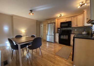 40 Williams St, Waltham, Massachusetts 02453, 4 Bedrooms Bedrooms, 8 Rooms Rooms,2 BathroomsBathrooms,Residential Lease,For Rent,Williams St,72925738