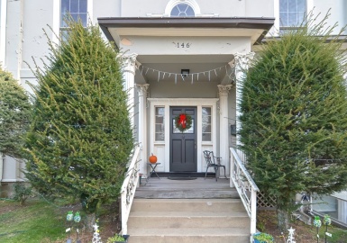 146 Jewett, Newton, Massachusetts 02458, 2 Bedrooms Bedrooms, 2 Rooms Rooms,1 BathroomBathrooms,Residential Lease,For Rent,Jewett,72926761