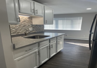 215 Fort Pleasant Ave, Springfield, Massachusetts 01103, 1 Bedroom Bedrooms, 3 Rooms Rooms,1 BathroomBathrooms,Residential Lease,For Rent,Fort Pleasant Ave,73066643