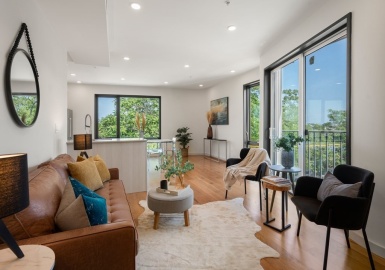 191 Condor Street, Boston, Massachusetts 02128, 2 Bedrooms Bedrooms, 4 Rooms Rooms,2 BathroomsBathrooms,Residential,For Sale,Condor Street,73046797