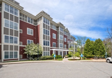 35 Commonwealth Ave, Newton, Massachusetts 02467, 2 Bedrooms Bedrooms, 4 Rooms Rooms,2 BathroomsBathrooms,Residential,For Sale,Commonwealth Ave,73025962